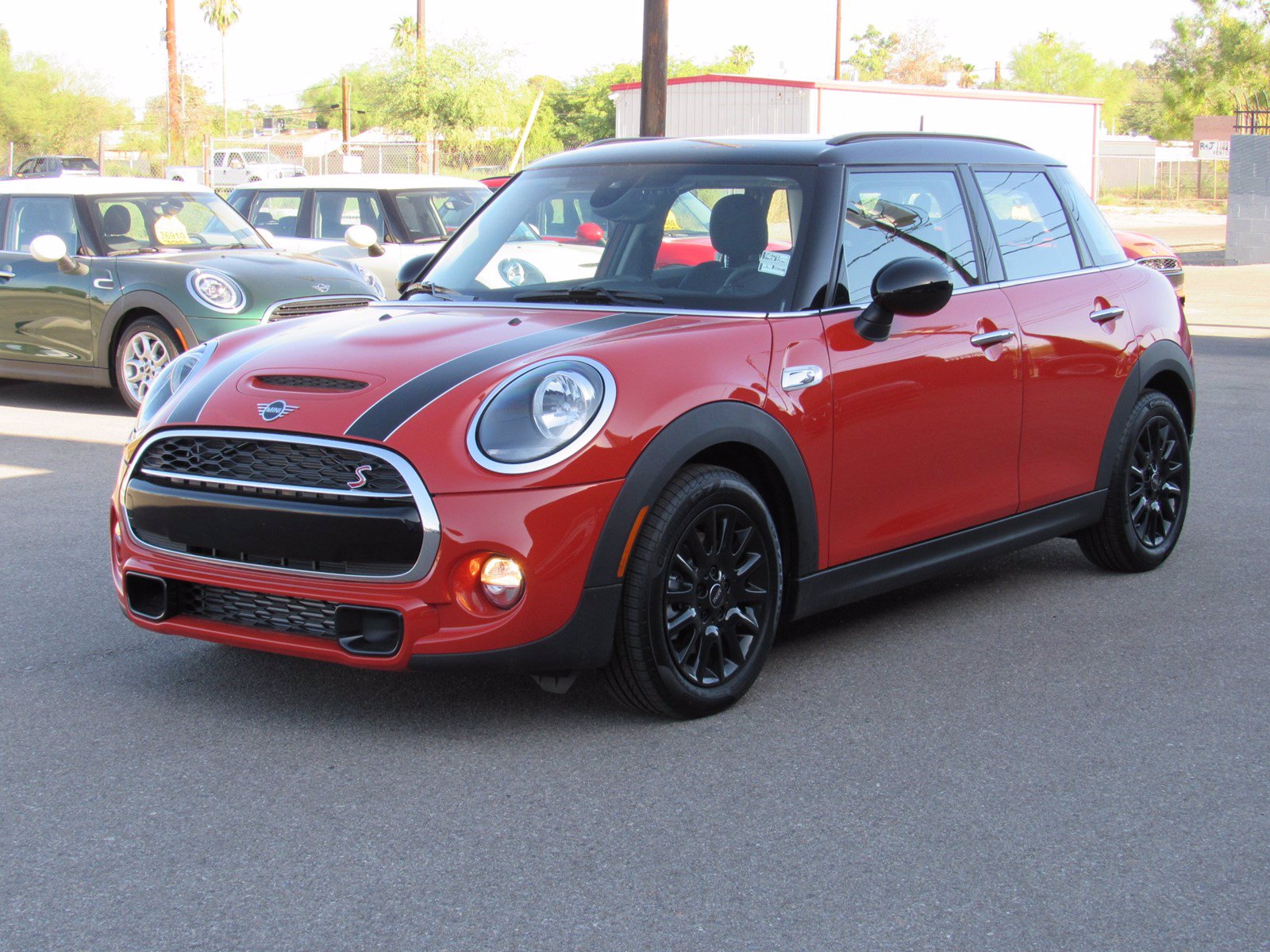 New 2019 MINI Hardtop 4 Door FWD Cooper S in Tucson #M2073 | MINI of Tucson